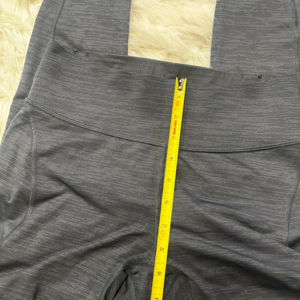 Outdoor Voices TechSweat Leggings in Black Space Dye size Women’s Small